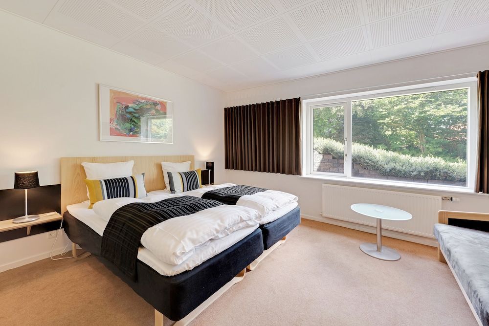 Hotel Jernbanegade Business Art