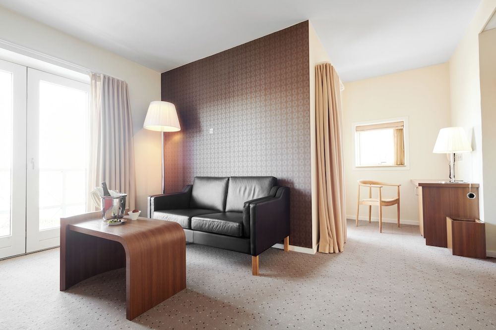 Montra Hotel Sabro Kro Junior Suite, Jetted Tub 10