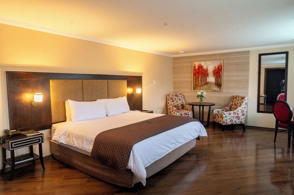 Junior Suite, 1 King Bed