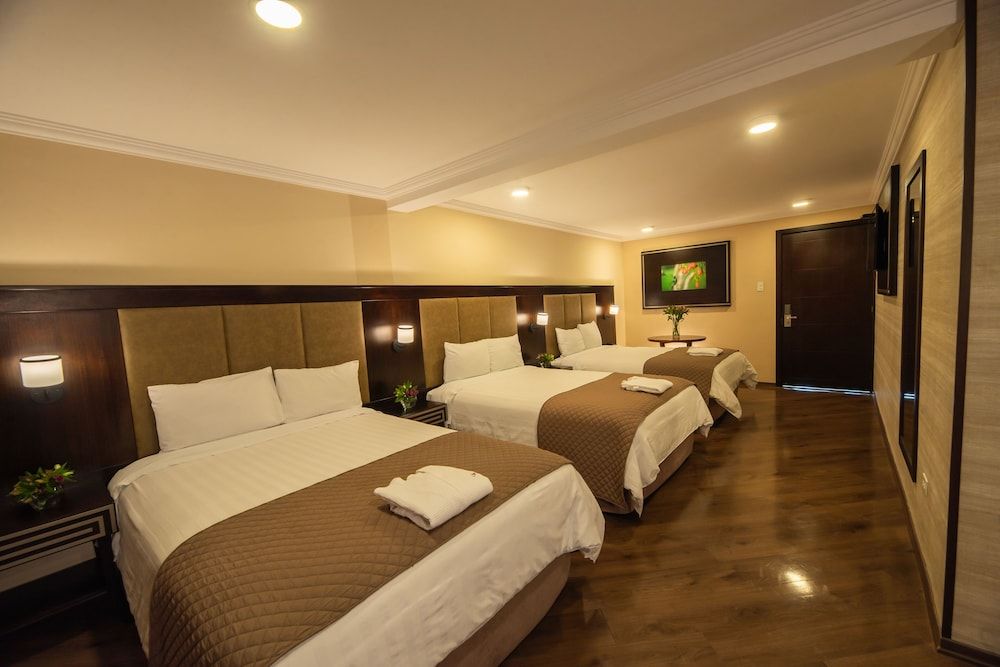 Quindeloma Art Hotel And Gallery Family Triple Room 2