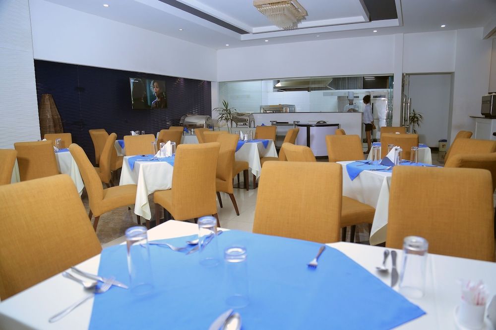 undefined Sunland Hotel 7