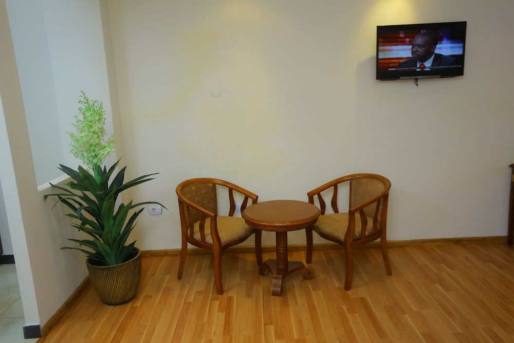 Impress Hotel Suite 4