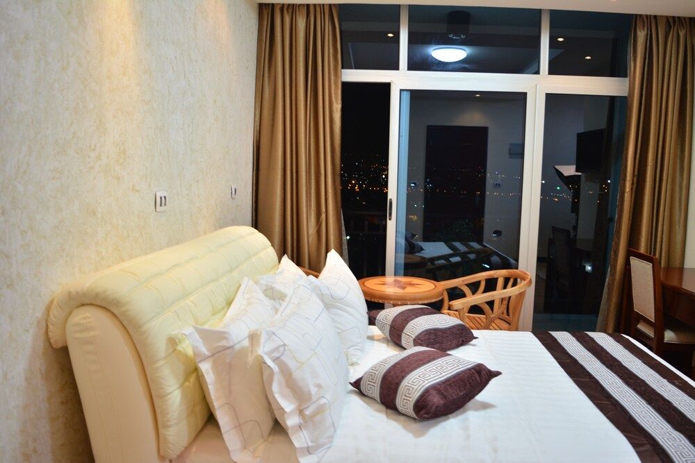 Impress Hotel Classic Room 7