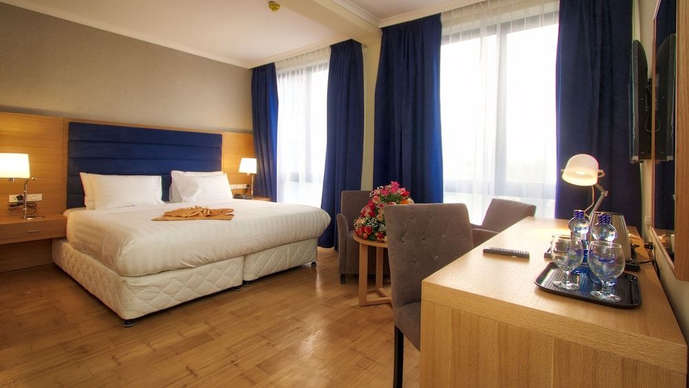 Yober Hotel Deluxe Suite, Accessible 10