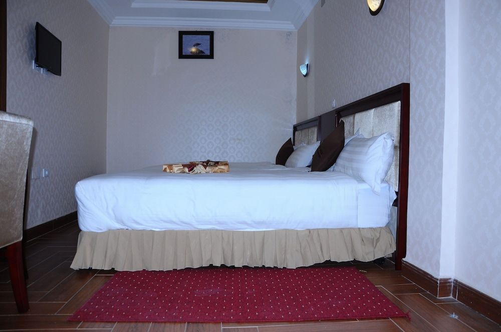 Guzara Hotel Addis Deluxe Single Room, 1 Queen Bed 6