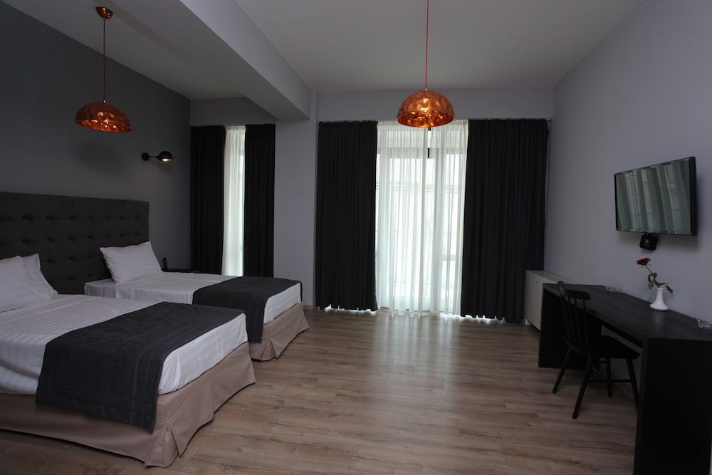 L.M Club Hotel Standard Twin Room 5