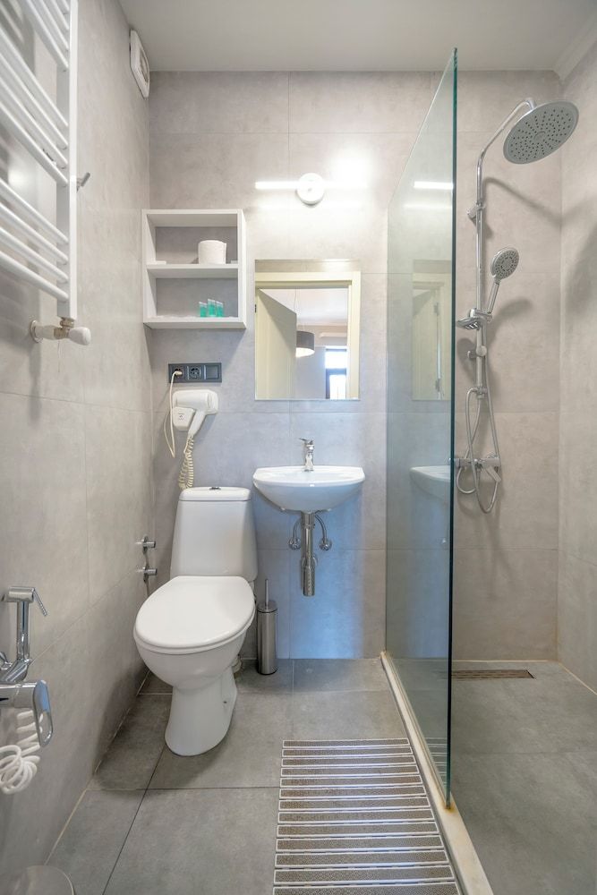 Hotel Piazza Triple Room with City View 6