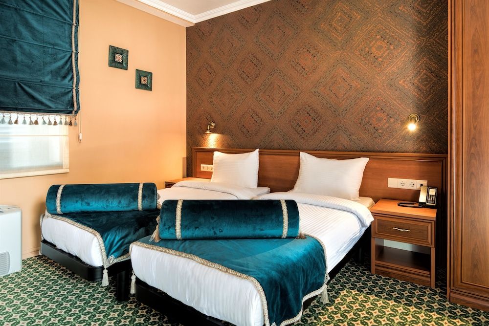 Golden Tulip Borjomi Standard Room, 2 Twin Beds 2