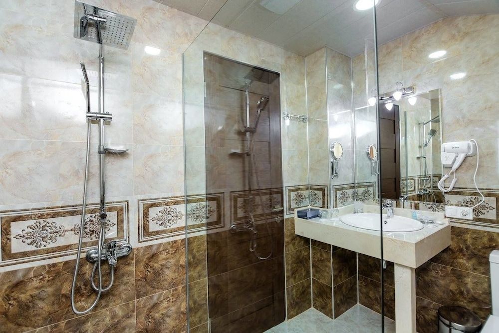 Elia Palace Hotel Comfort Double or Twin Room, 1 Queen Bed 4