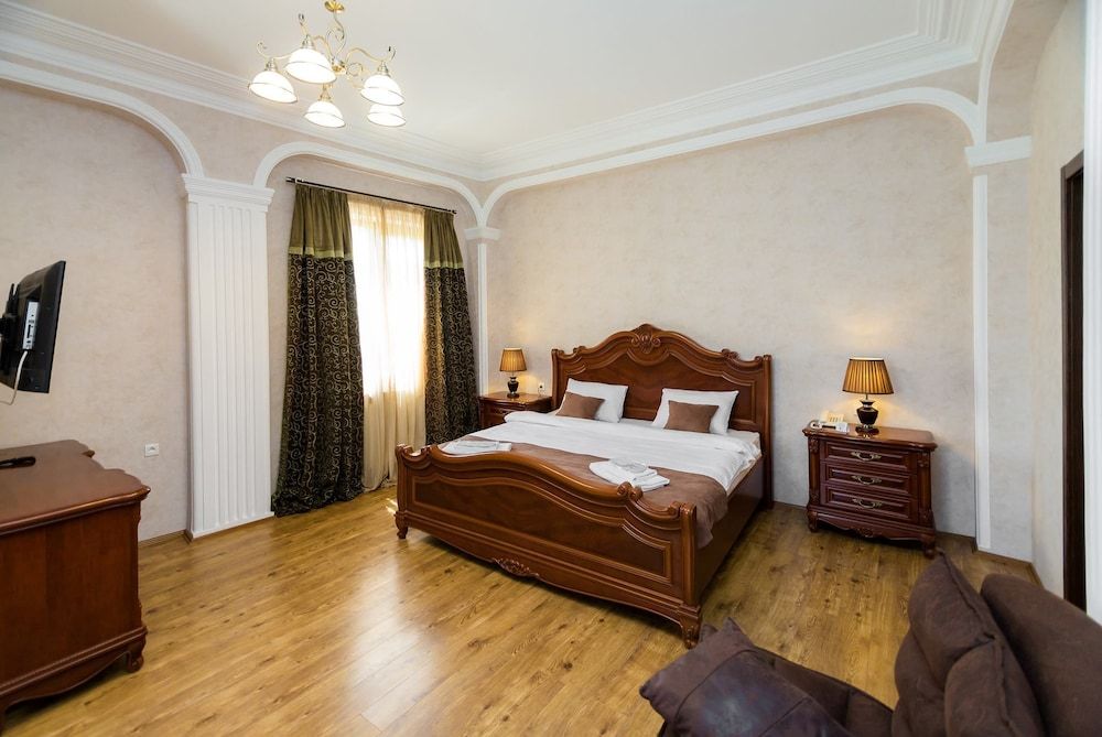 Elia Palace Hotel Classic Double Room, 1 King Bed with Sofa bed 4