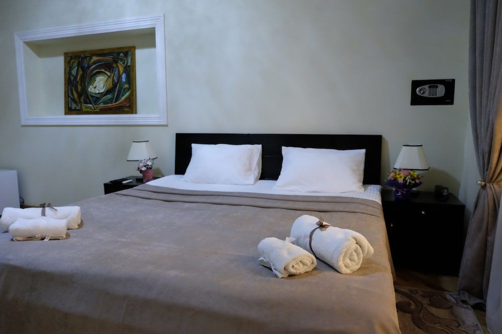 S&L Boutique Hotel Double Room, Garden View 2