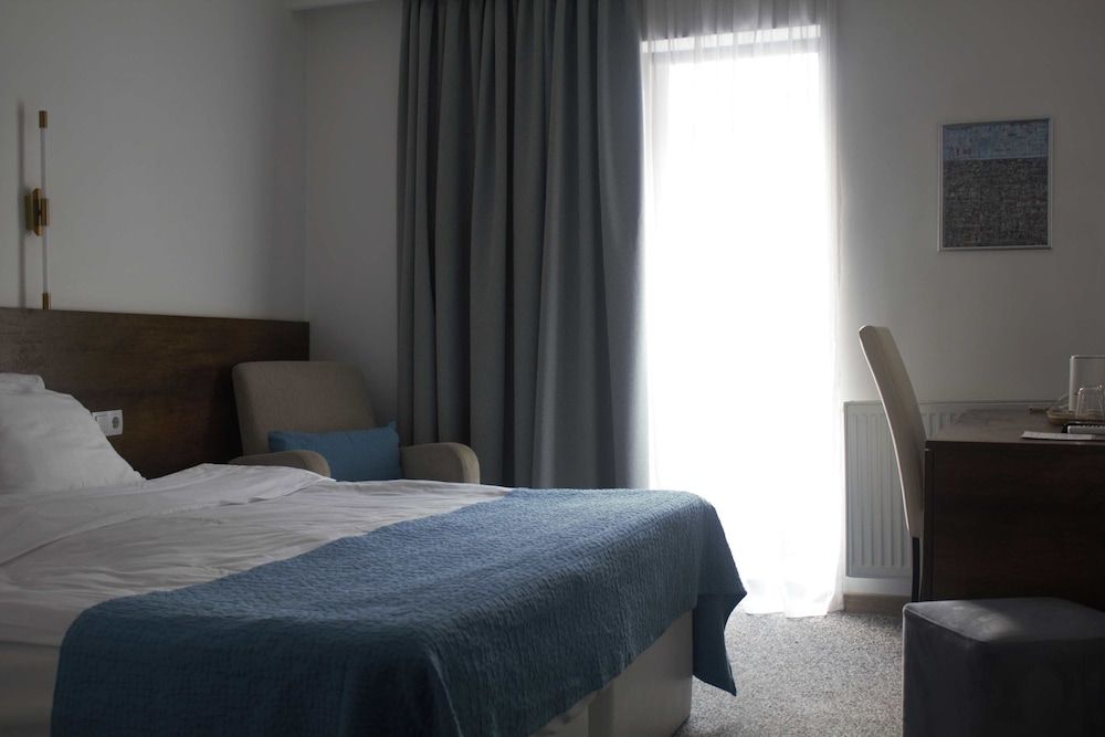 Alliance Hotel Standard Double Room, 1 Double Bed, Balcony, City View 2