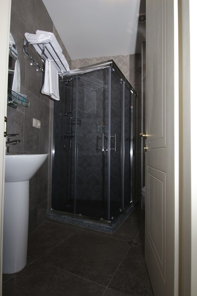 Hotel Pushkin Standard Double Room, City View 5