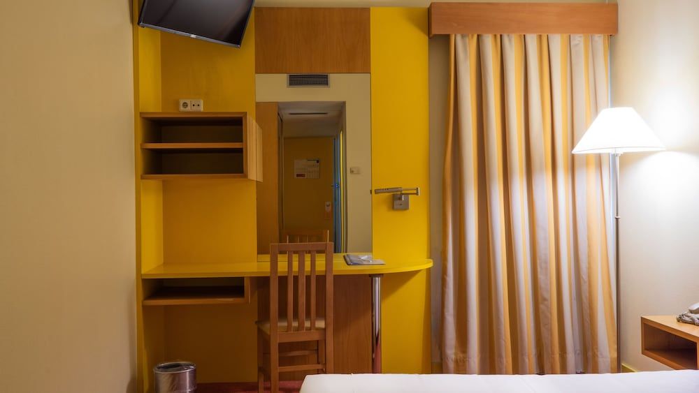 Flag Hotel Braga Standard Double Room 6