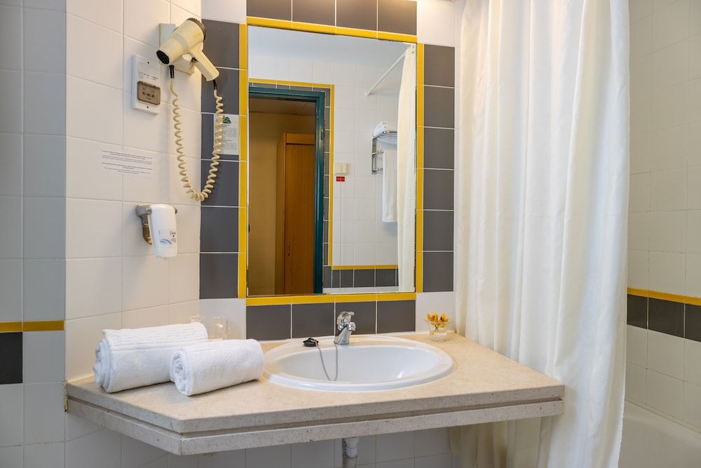 Flag Hotel Braga Standard Double Room 3