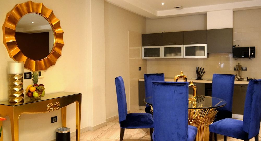 Oak Plaza Suites Executive Suite, 2 Bedrooms 9