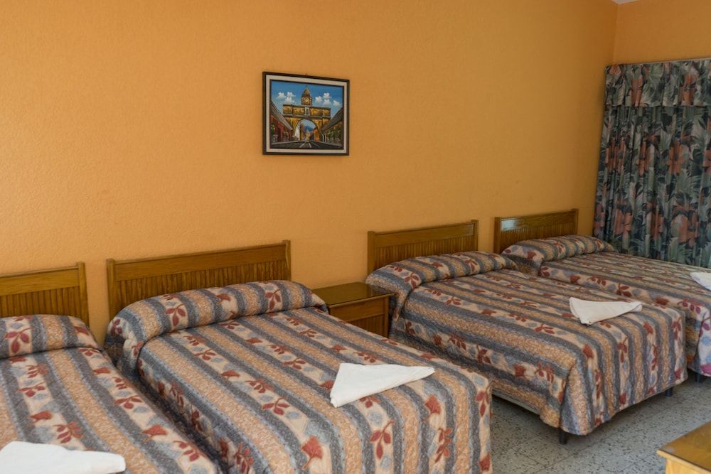 Standard Room (4 Double Beds)
