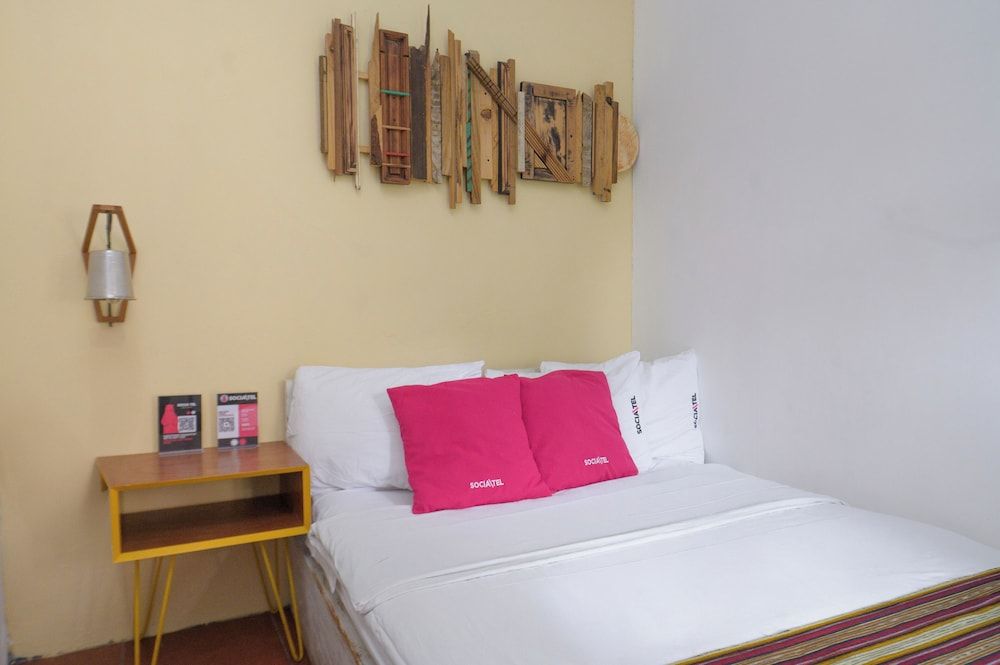 Compact Private Room, Shared Bathroom