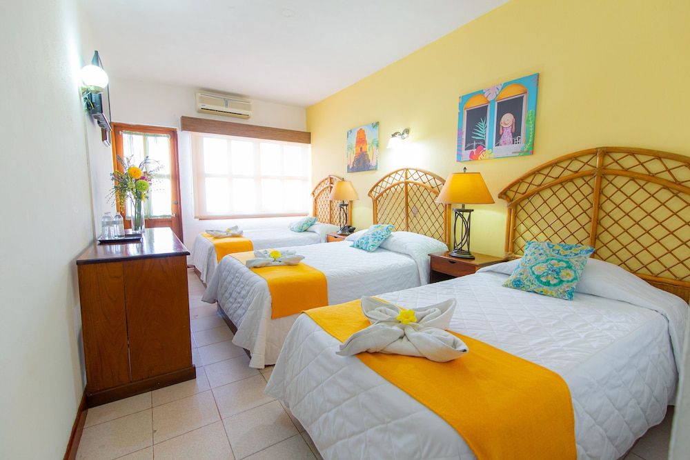 Hotel Santana Standard Double Room, 3 Double Beds