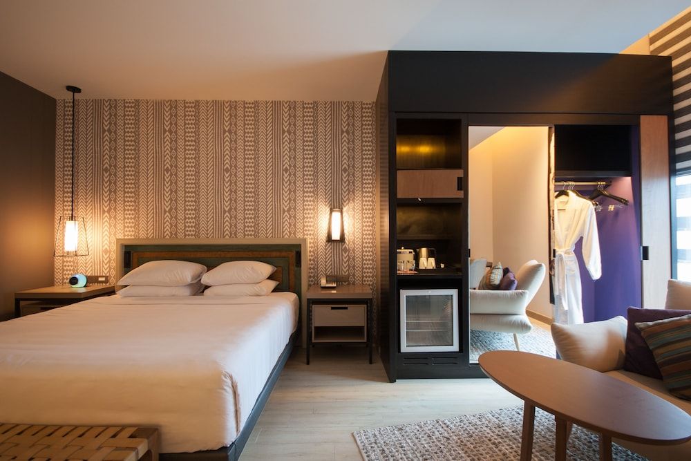 Room, 2 Twin Beds (Atrium View)