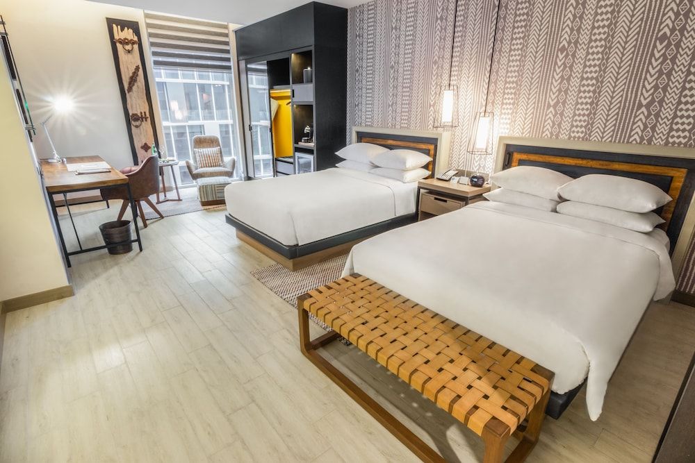 Room, 2 Twin Beds (Atrium View)