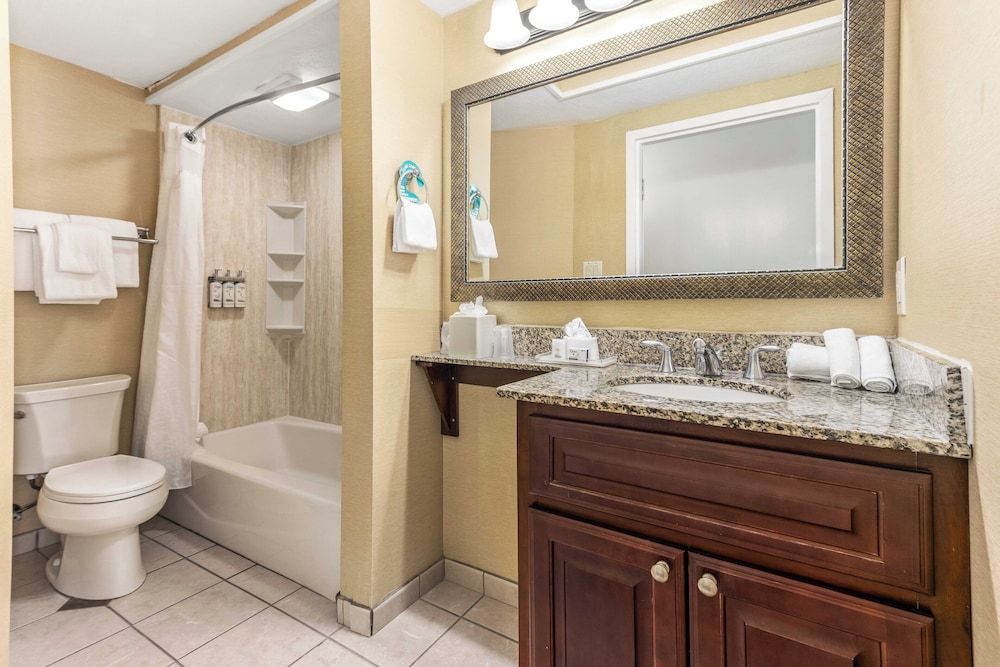 Standard Room, 1 King Bed, Balcony (Gulf View)