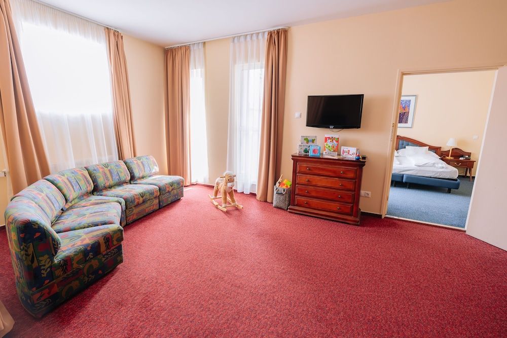 Pannonia Hotel Family Suite 4