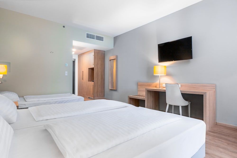 Akeah Verdi Budapest