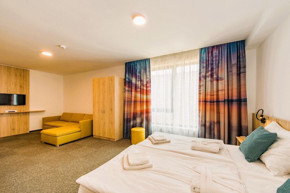 Romantic Studio Suite