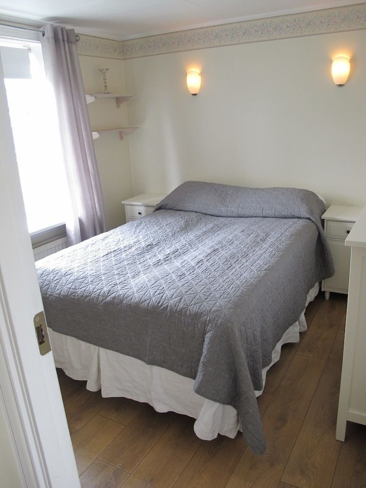 City Apartment, 3 Bedrooms (Lundargata 6)