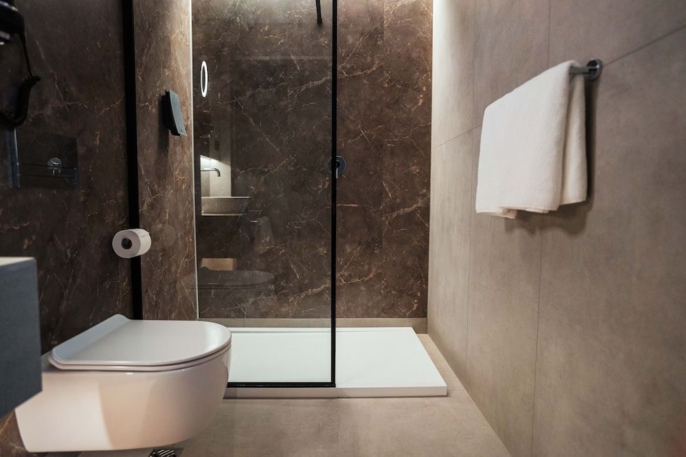 Konvin Hotel by Reykjavik Keflavik Airport Quadruple Room 5