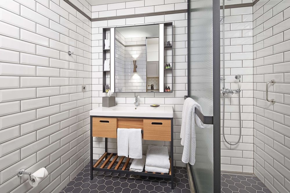 Canopy by Hilton Reykjavik City Centre King Premium Room 4