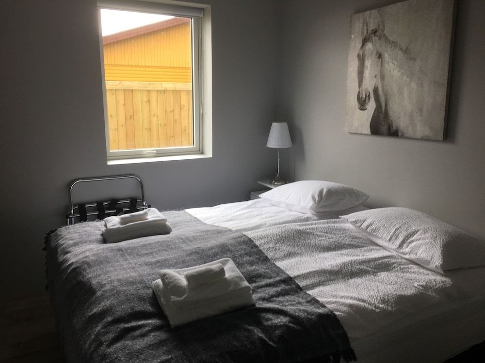 Reykjadalur Guesthouse Double Room, Private Bathroom 5