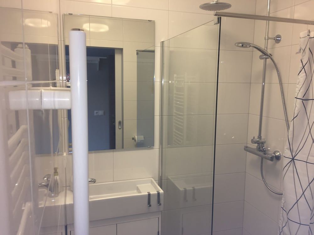 Reykjadalur Guesthouse Family Triple Room, Private Bathroom 6