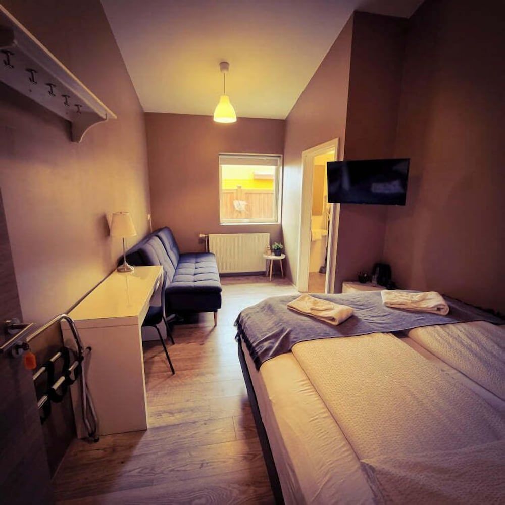 Reykjadalur Guesthouse Family Double Room, Private Bathroom