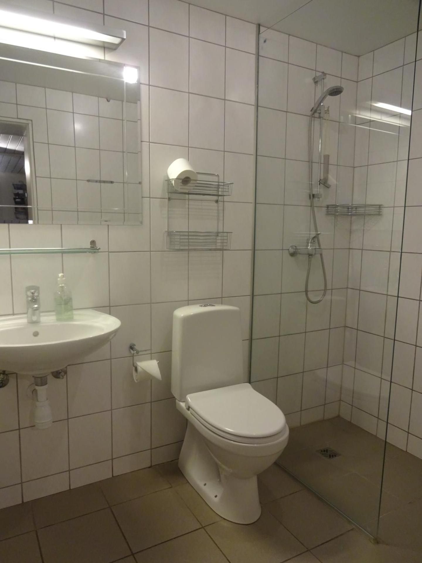 Single Room with Shared Bathroom