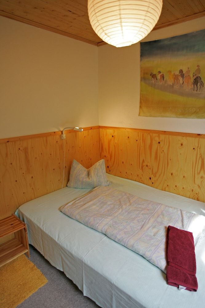Single Room, Shared Bathroom