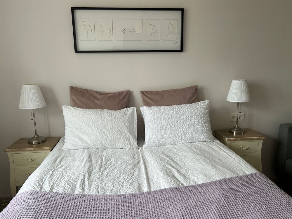 Lindartún Guesthouse Basic Triple Room, Private Bathroom 2