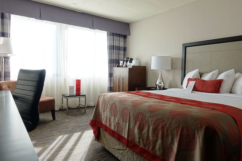 Premium Suite, 1 King Bed, Jetted Tub