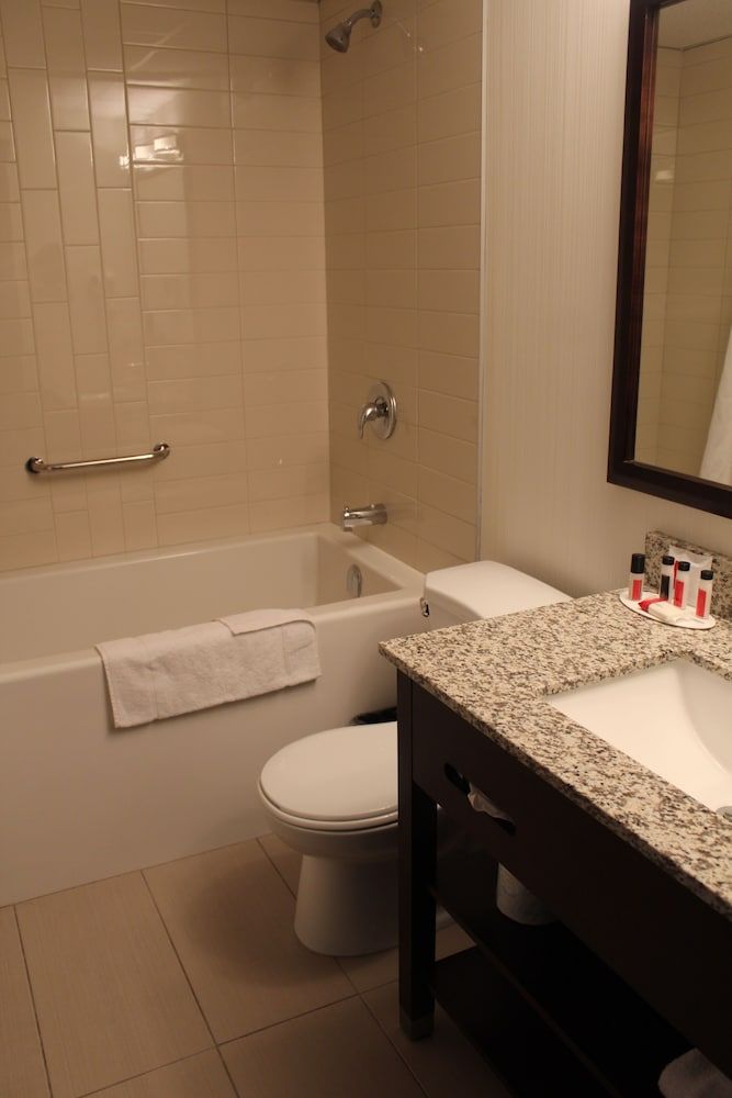 Superior Room, 1 Queen Bed, Accessible (Bathtub)