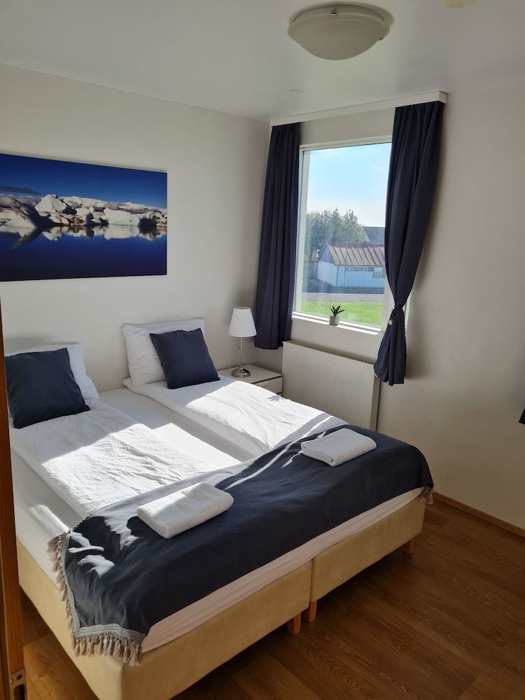 Höfn guesthouse Double or Twin with Shared Bathroom-in the Main Building 7