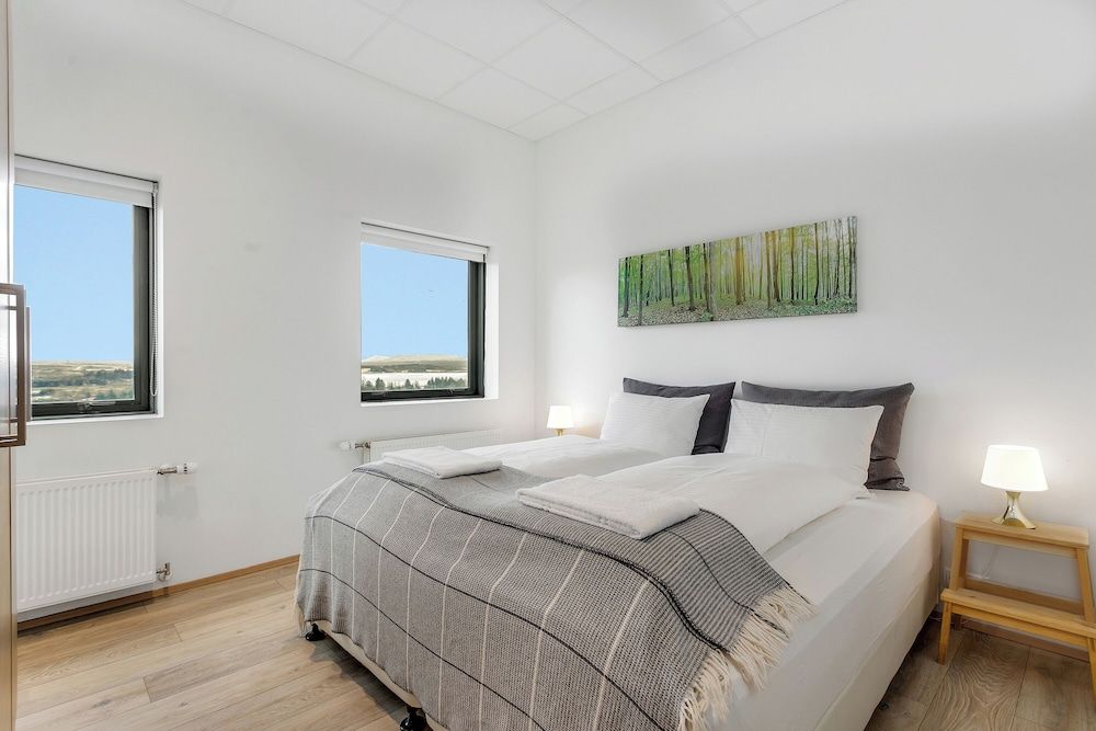 Corner Apartment with View