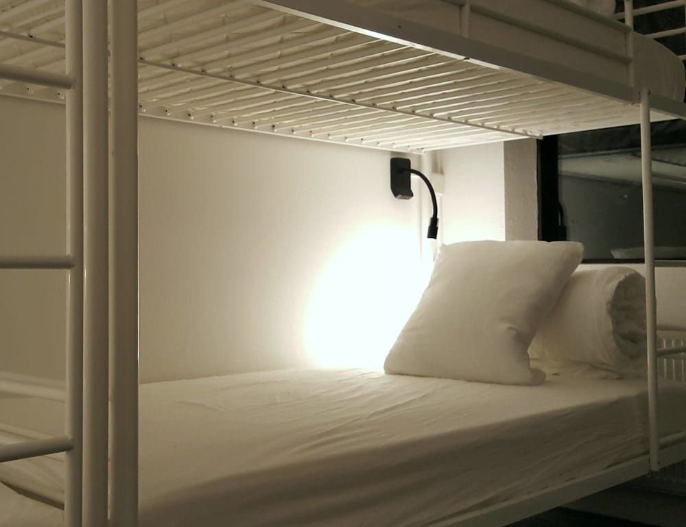 Lækur Guesthouse Economy Quadruple Room, Shared Bathroom 3