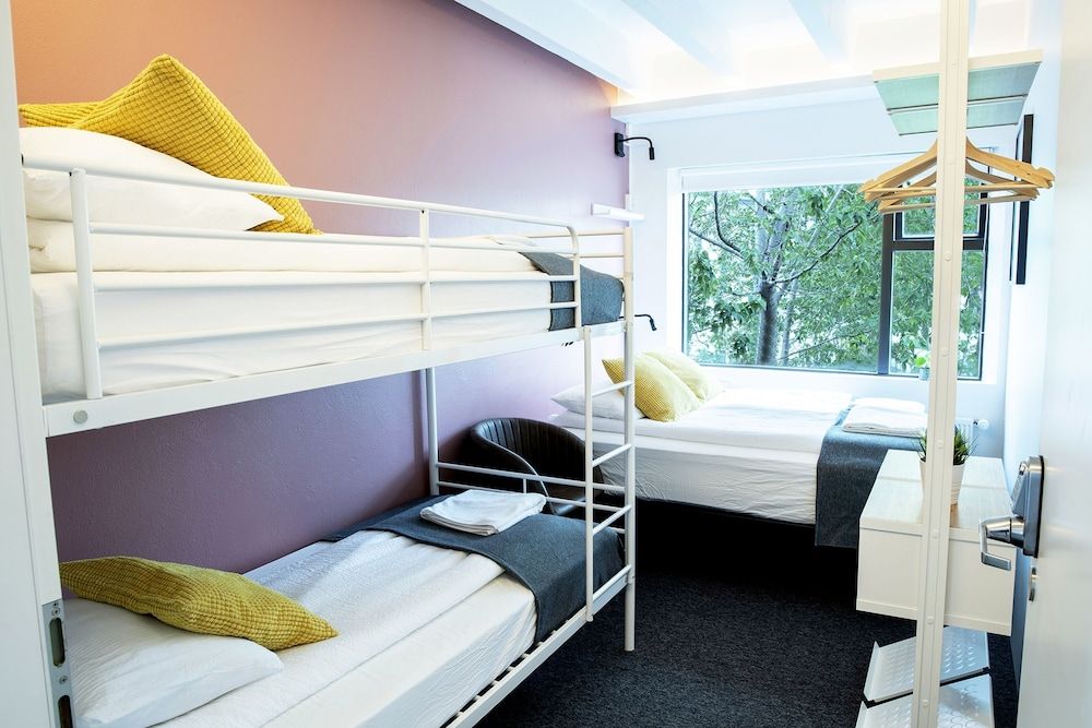 Lækur Guesthouse Economy Quadruple Room, Shared Bathroom 2