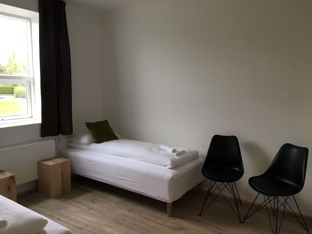 Welcome Riverside Guesthouse Standard Twin Room, Shared Bathroom