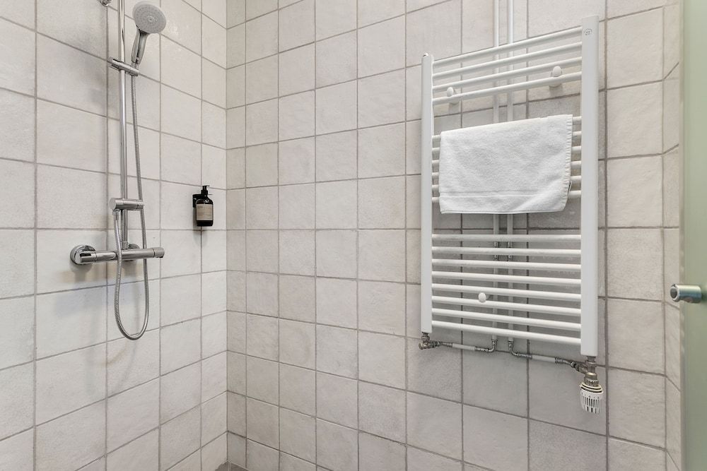 The Swan House by Heimaleiga Standard Double Room 8