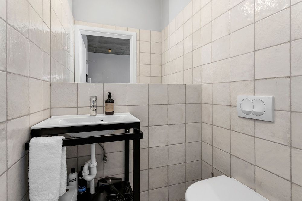 The Swan House by Heimaleiga Standard Double Room 7