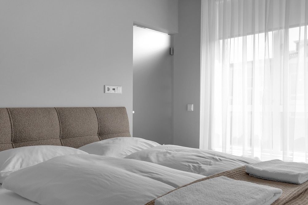 The Swan House by Heimaleiga Standard Double Room 4