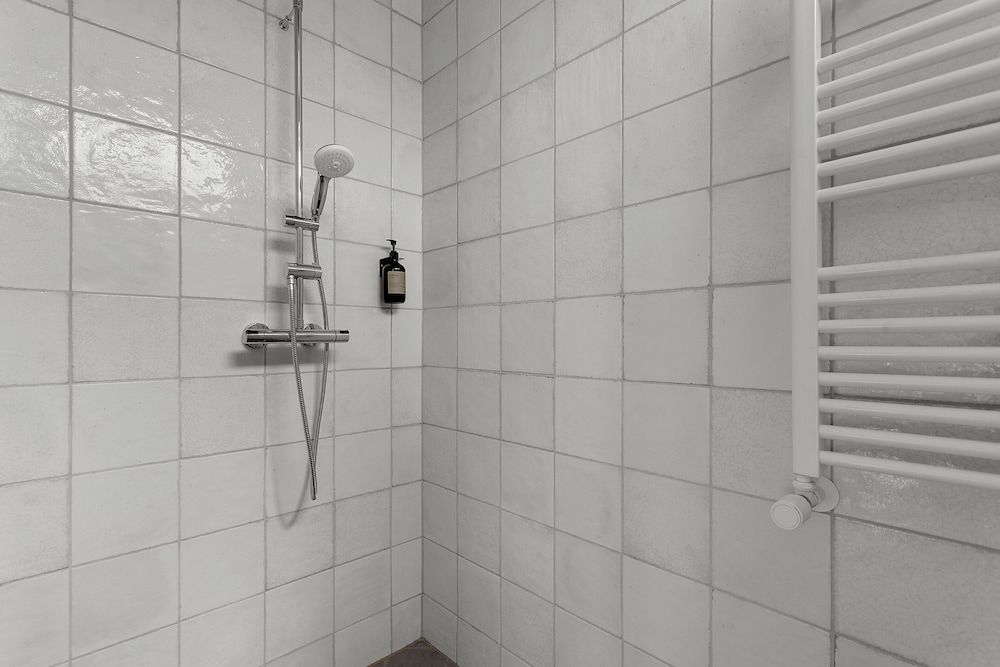 The Swan House by Heimaleiga Standard Double Room 9