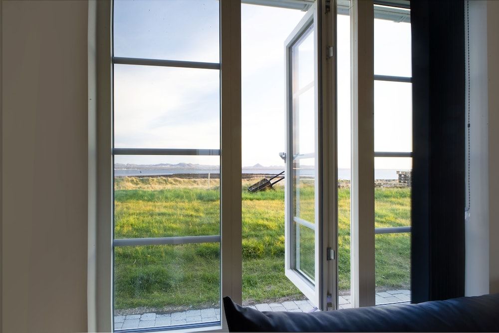 Fisherman's Village Superior Double Room with Hot Tub and Sauna Access - Self Check-in 5